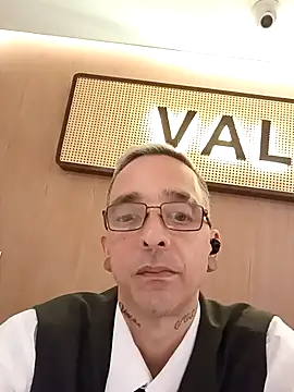 dinho carioca online show from 02/16/26, 12:42