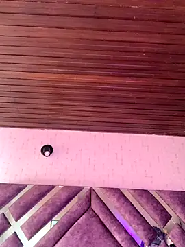 Laila Pink online show from 11/08/25, 06:44