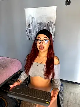 Laila Pink online show from 09/09/25, 02:48