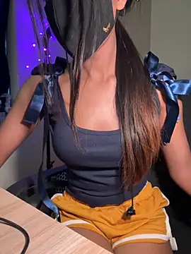 Hoty-Poonam online show from 11/12/25, 11:25