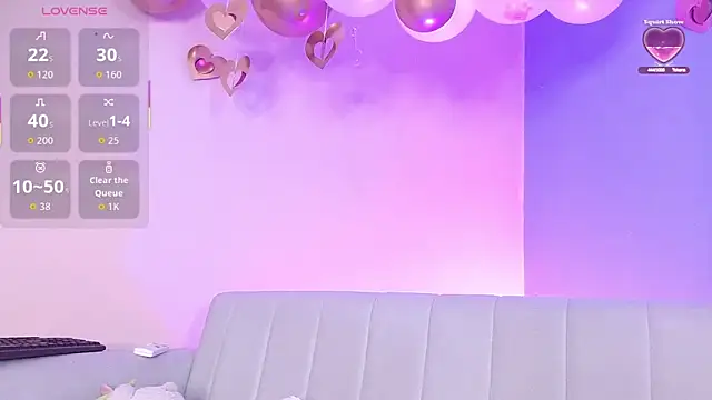 lourdes moon22 online show from 11/30/25, 01:45