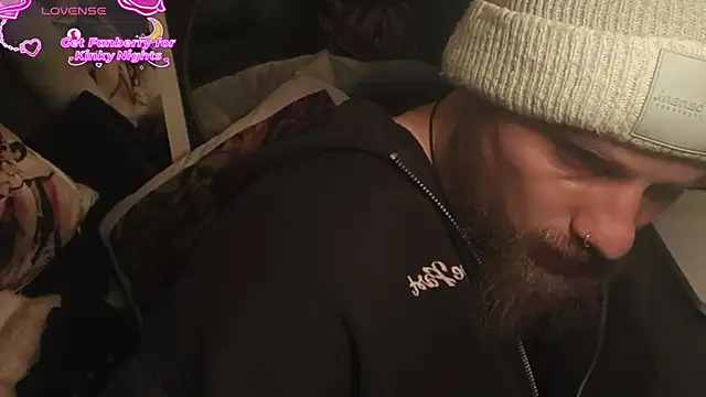 JuliCarl online show from 02/11/26, 02:00