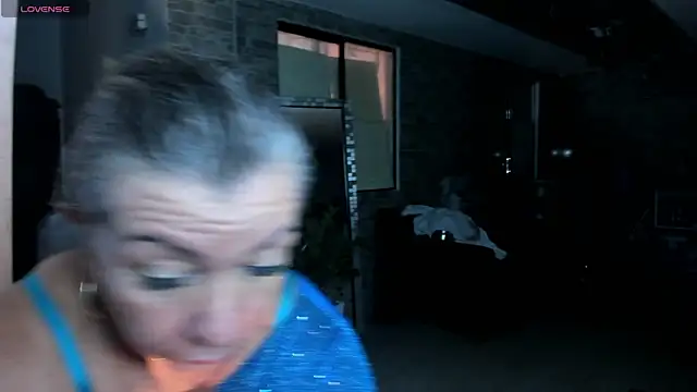 Snapshot of _SARAI_DUPONT chatting on 11/11/25, 12:05 SARAI DUPONT online show from 11/11/25, 12:05