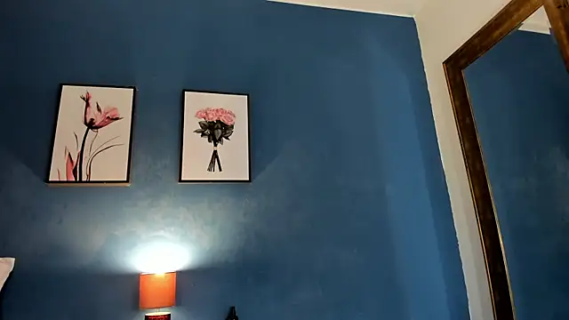 Grettel w online show from 12/16/25, 12:20