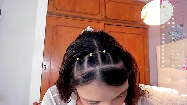 Snapshot of Grettel_w chatting on 05/16/26, 12:37 Grettel w online show from 05/16/26, 12:37