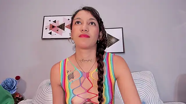 Snapshot of Grettel_w chatting on 06/20/26, 12:32 Grettel w online show from 06/20/26, 12:32