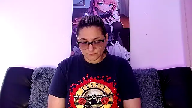 LAHILA COOPERR online show from 11/21/25, 12:26