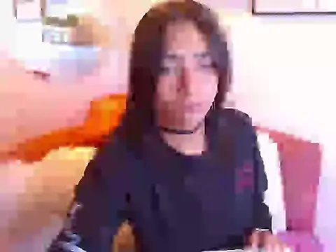 Snapshot of Aliciacute__ chatting on 10/13/25, 07:48 Aliciacute online show from 10/13/25, 07:48