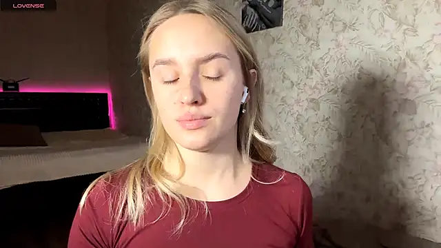 ElisabetLorney online show from 12/02/25, 08:05