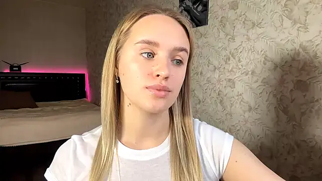 ElisabetLorney online show from 12/01/25, 08:15