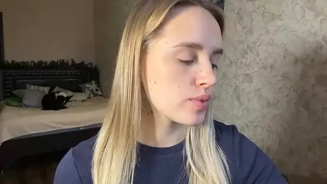 ElisabetLorney online show from 12/18/25, 08:08