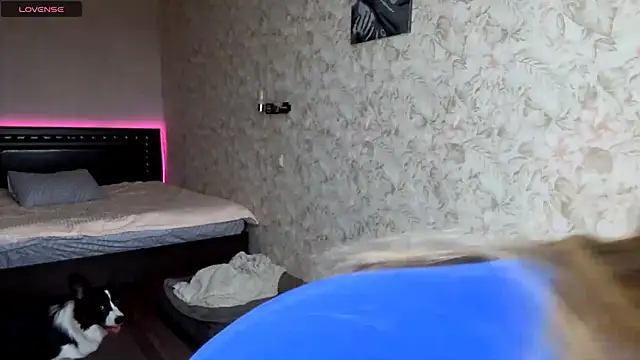 ElisabetLorney online show from 11/13/25, 08:07