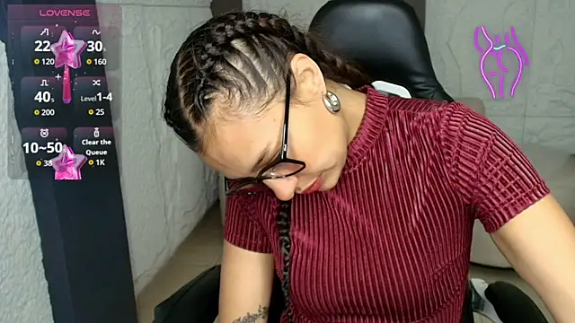 Miah Jones r  online show from 09/12/25, 12:38