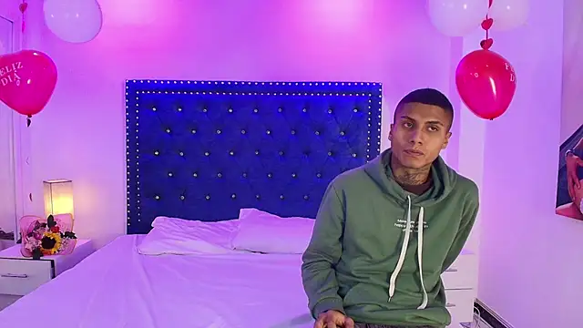 Damian and roxanne online show from 02/14/26, 12:38