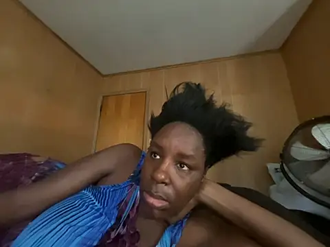 saltlightEmber online show from 11/03/25, 06:22