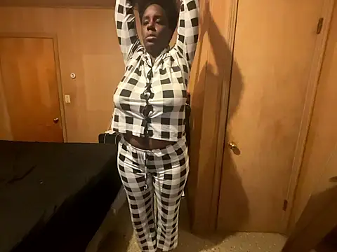 saltlightEmber online show from 12/17/25, 12:59