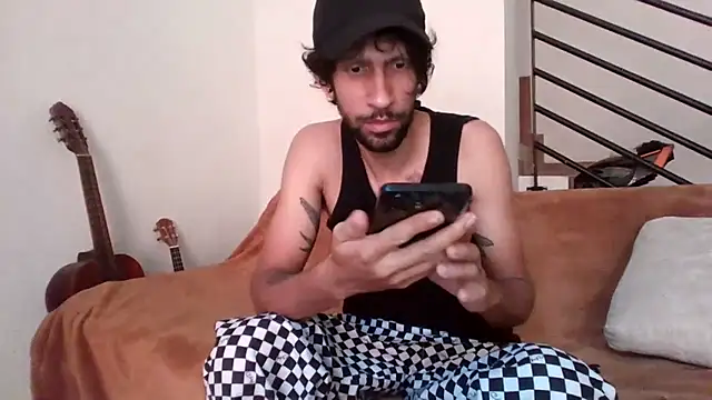 Alejandro92 cali online show from 06/30/26, 04:29