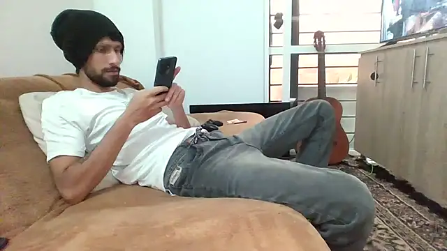 Alejandro92 cali online show from 07/04/26, 06:23