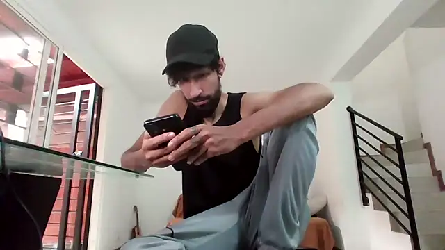 Snapshot of Alejandro92_cali chatting on 03/11/26, 02:55 Alejandro92 cali online show from 03/11/26, 02:55
