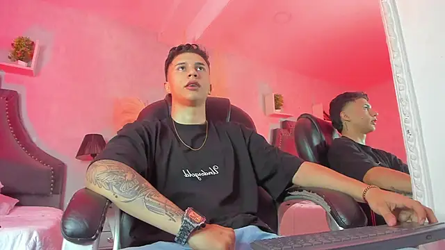 liaamsmiith  online show from 01/10/26, 12:11