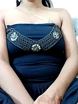 Snapshot of Kriti_Sanon_ chatting on 09/14/25, 03:56 Kriti Sanon online show from 09/14/25, 03:56