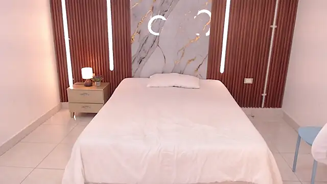 shena nomy1 online show from 10/16/25, 07:55