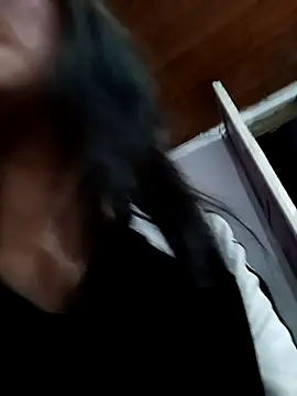 Zulema R1 online show from 03/31/26, 10:56