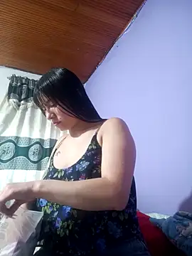 Snapshot of Zulema_R1 chatting on 06/26/26, 10:48 Zulema R1 online show from 06/26/26, 10:48
