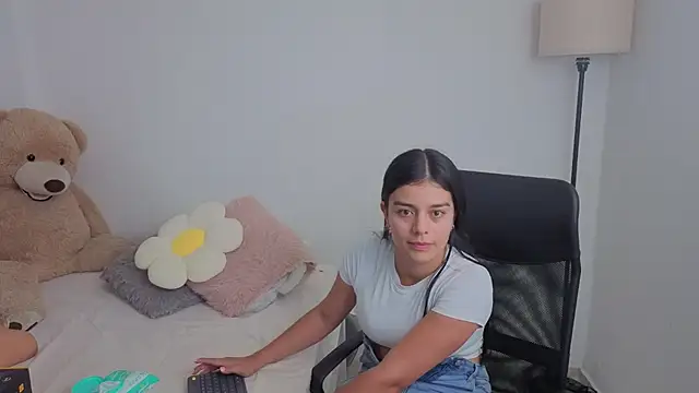 valerihouse online show from 11/02/25, 12:37