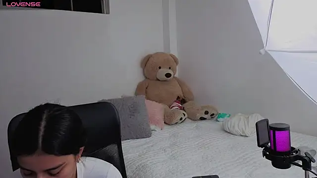 valerihouse online show from 01/13/26, 01:31