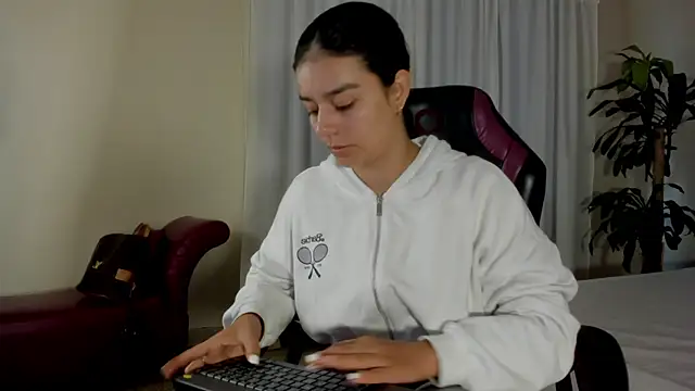 valerihouse online show from 11/29/25, 05:46