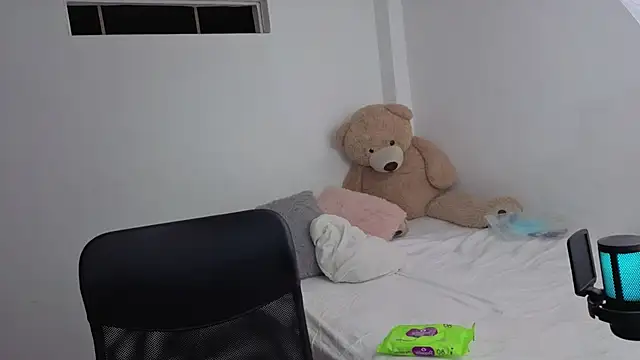 valerihouse online show from 03/17/26, 01:30