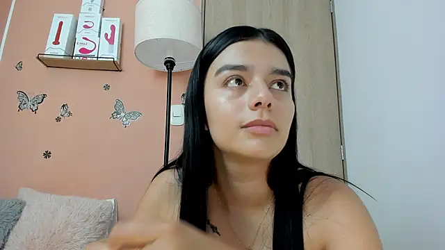 Snapshot of valerihouse chatting on 02/10/25, 10:19 valerihouse online show from 02/10/25, 10:19