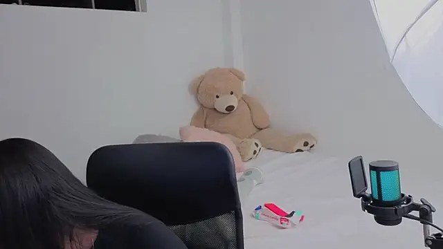 valerihouse online show from 04/04/26, 02:18