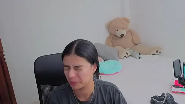 valerihouse online show from 04/02/26, 01:13