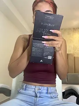 Scarlett 12 online show from 04/08/26, 09:11