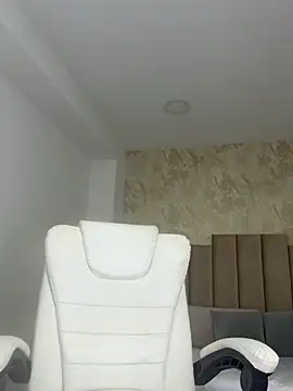 Scarlett 12 online show from 04/07/26, 09:22