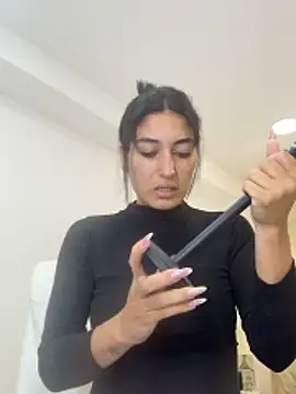 Scarlett 12 online show from 04/17/26, 09:12