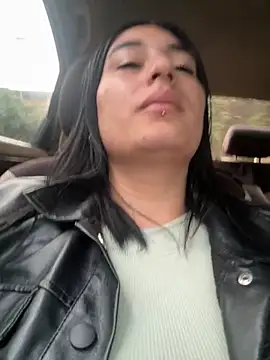 Scarlett 12 online show from 10/16/25, 11:51