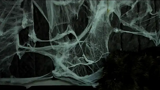 Snapshot of Rowan_Mills chatting on 10/10/25, 08:20 Rowan Mills online show from 10/10/25, 08:20