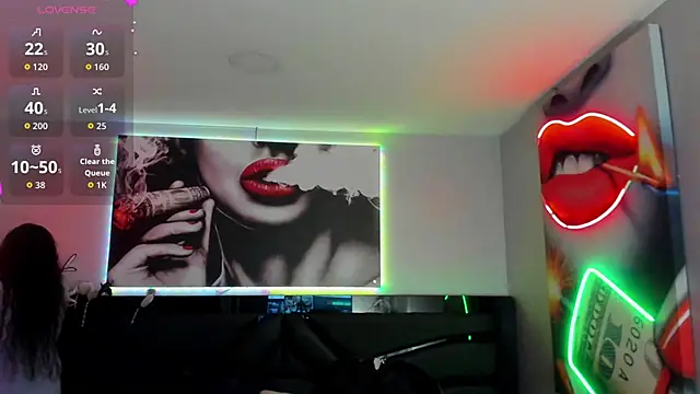 Snapshot of Sara_Bdsm_ chatting on 05/16/26, 12:04 Sara Bdsm online show from 05/16/26, 12:04