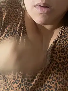 bruna438 online show from 11/15/25, 11:31