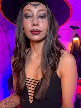 AnnaKimm online show from 10/25/25, 12:54