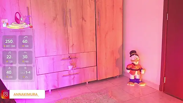 AnnaKimm online show from 03/26/26, 10:51