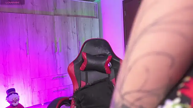 AnnaKimm online show from 01/16/26, 02:15