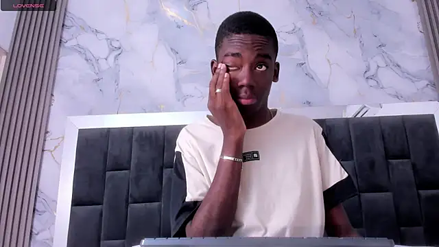 Alan blacke online show from 11/26/25, 01:11