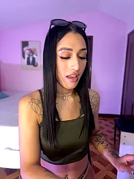 Snapshot of _Denisse444 chatting on 10/01/25, 07:51 Denisse444 online show from 10/01/25, 07:51