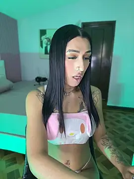 Snapshot of _Denisse444 chatting on 10/07/25, 10:11 Denisse444 online show from 10/07/25, 10:11