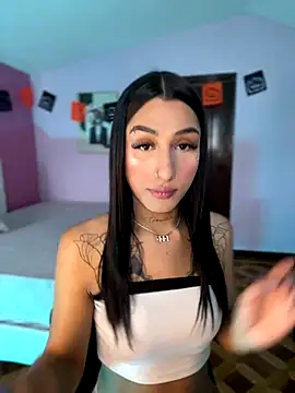 Snapshot of _Denisse444 chatting on 10/16/25, 07:33 Denisse444 online show from 10/16/25, 07:33