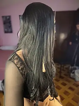 Snapshot of _Denisse444 chatting on 12/17/25, 09:53 Denisse444 online show from 12/17/25, 09:53